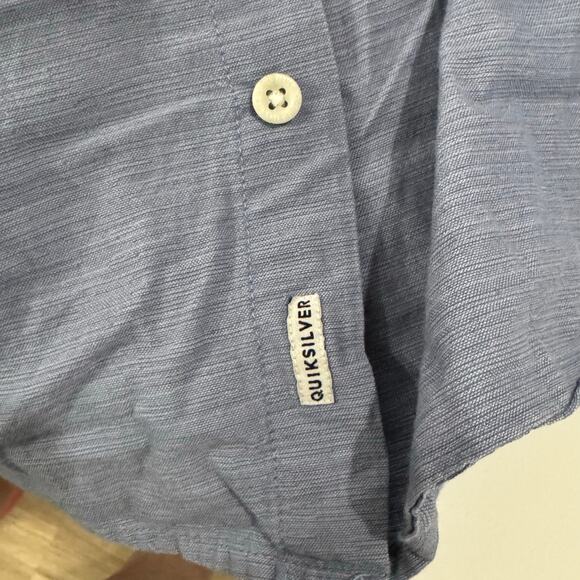 QuickSilver Men’s SS Button Down Blue Shirt Sz M - Picture 5 of 9